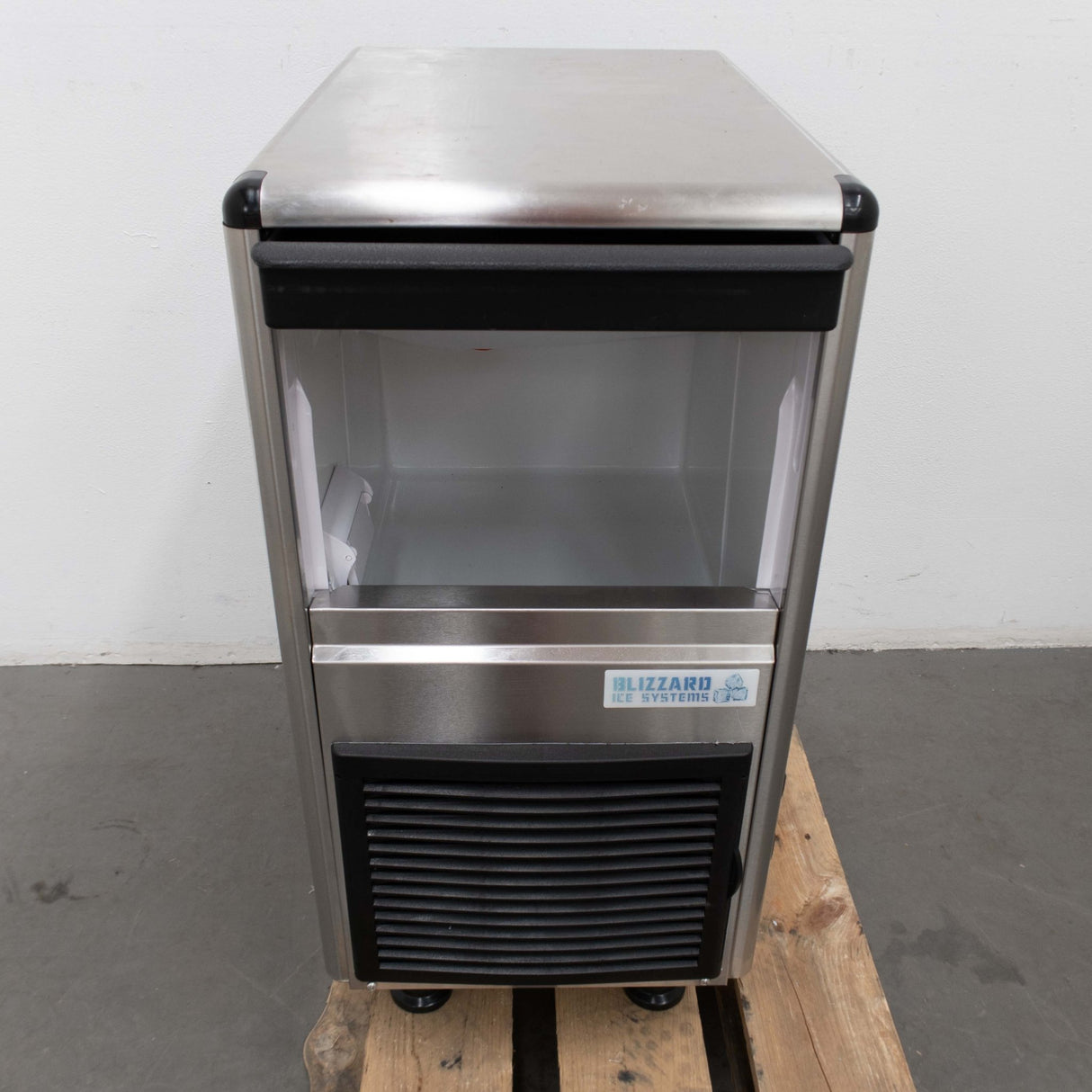 Blizzard SN - 25C Ice Machine - Whisk Hospitality - 867733