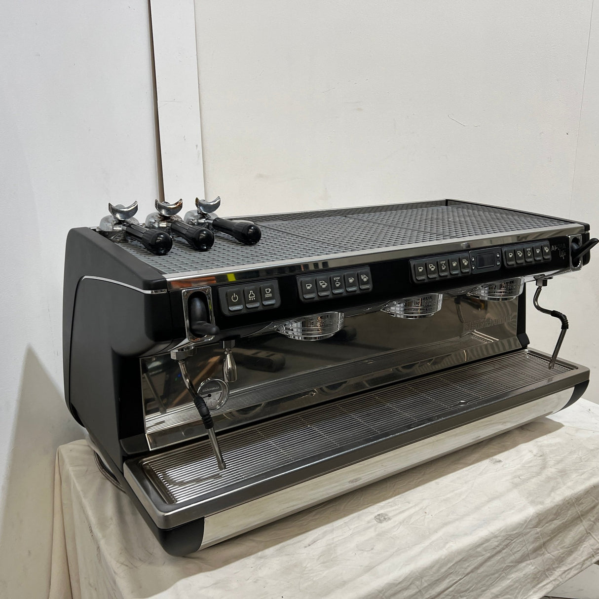 Nuova Simonelli Appia Life XT 3 Group Volumetric Coffee Machine - Whisk Hospitality - 812922