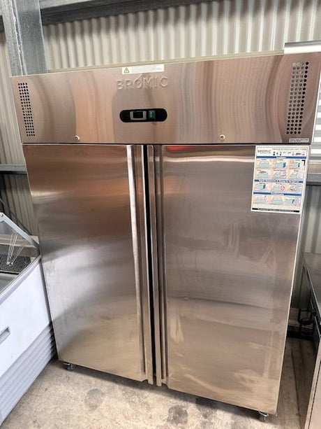 Bromic UC1300SD 2 Door Stainless Steel Gastronorm Fridge - Whisk Hospitality - 3PA-7052-ST2213A16GH141T029