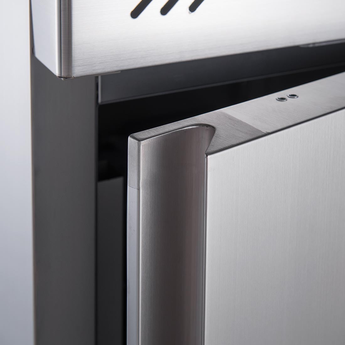 FED-X S/S Single Full Door Upright Freezer XURF600SFV
